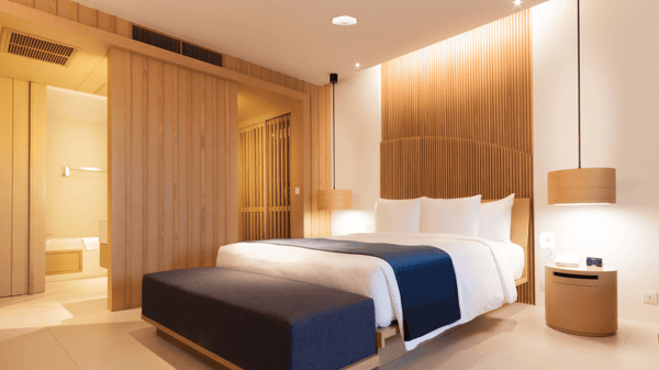 cuarto-hotel-dispositivos-inteligentes-control-humedad